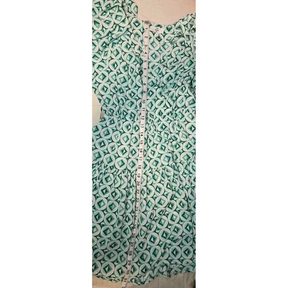 🩷💜Entro Green & White Puff Sleeve Mini Dress – Size Small🩷💚 - Picture 5 of 8